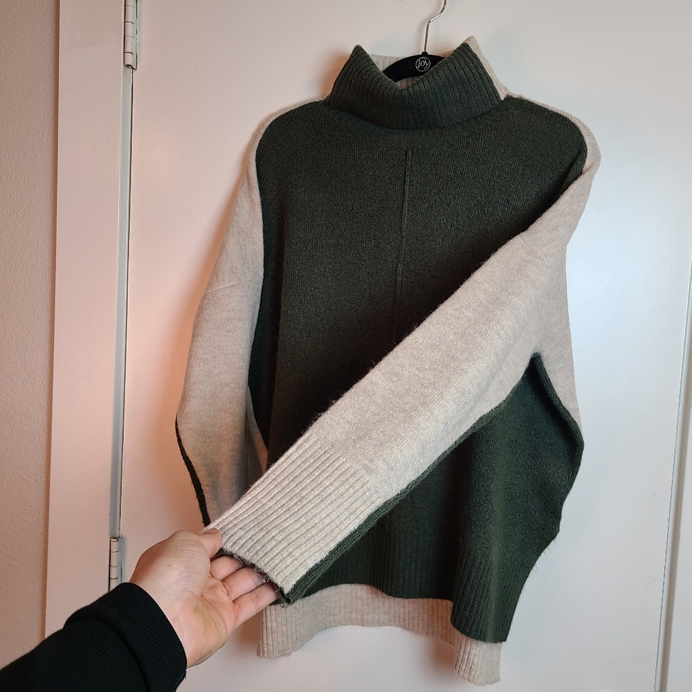 NWOT TRIBAL Brand: Colorblock Turtleneck Sweater